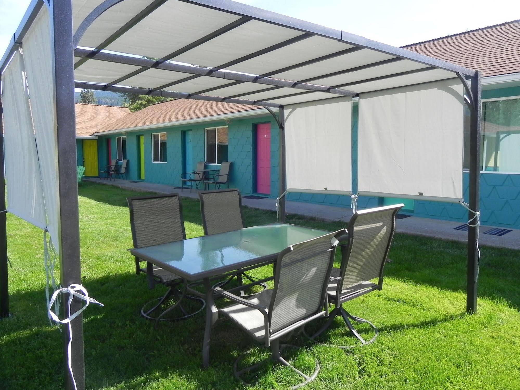 Naramata Courtyard Suites Exterior foto
